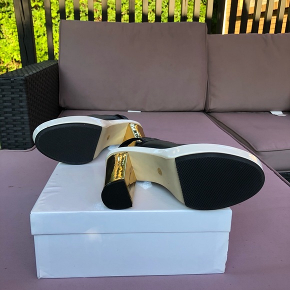 One of a kind sling back heels - Picture 12 of 12